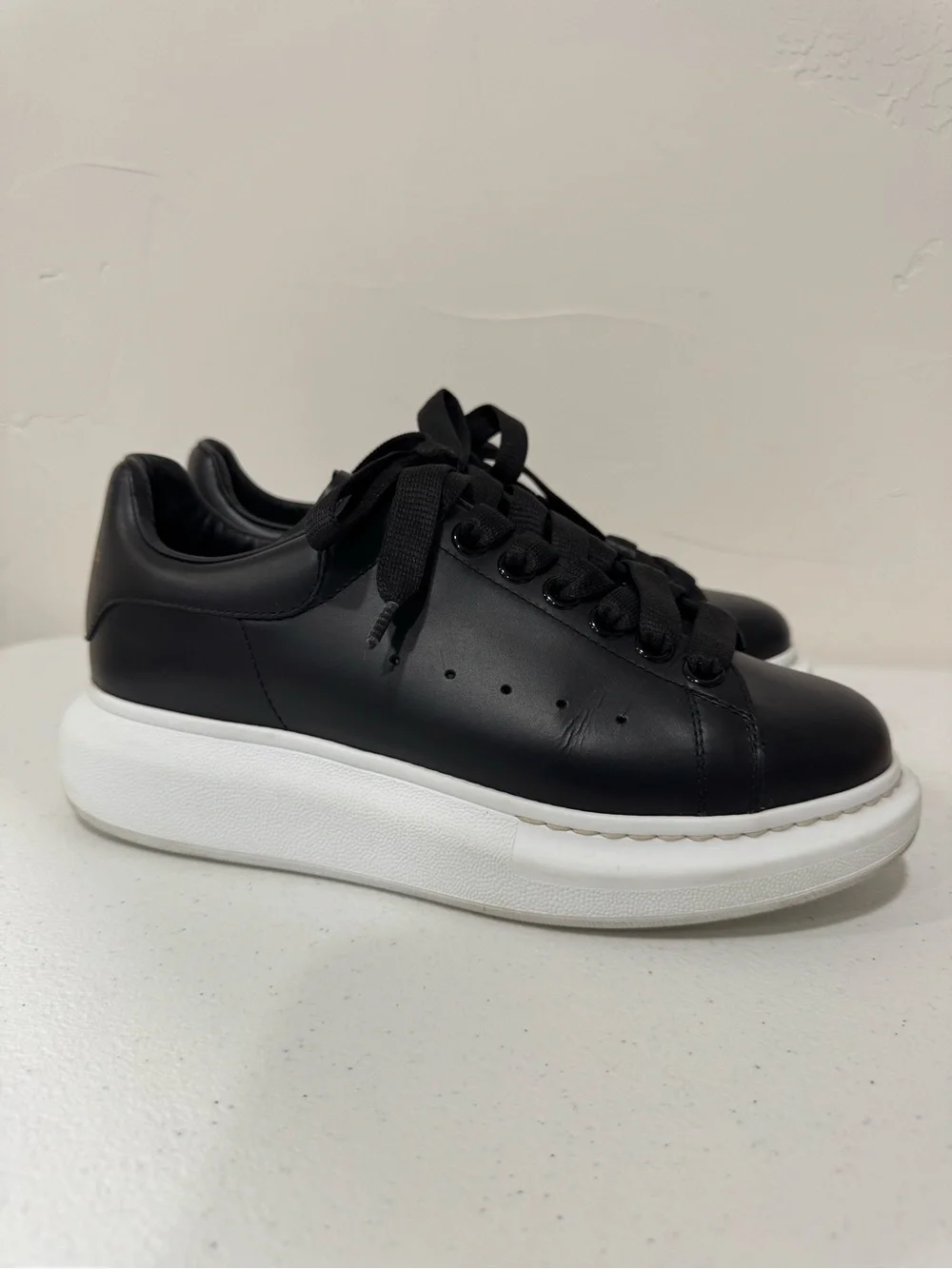 Alexander McQueen alexander mcqueen